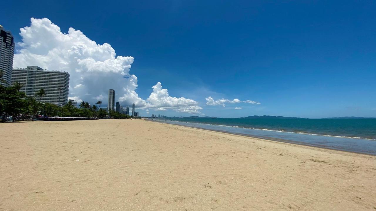 Beach 7 Condo Pantai Jomtien Luaran gambar